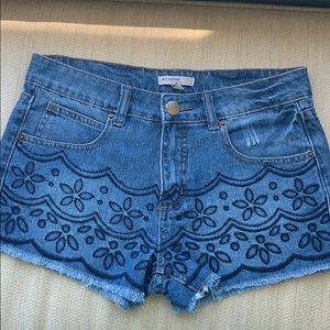 Blu Pepper Denim Shorts with Embroidered Flowers